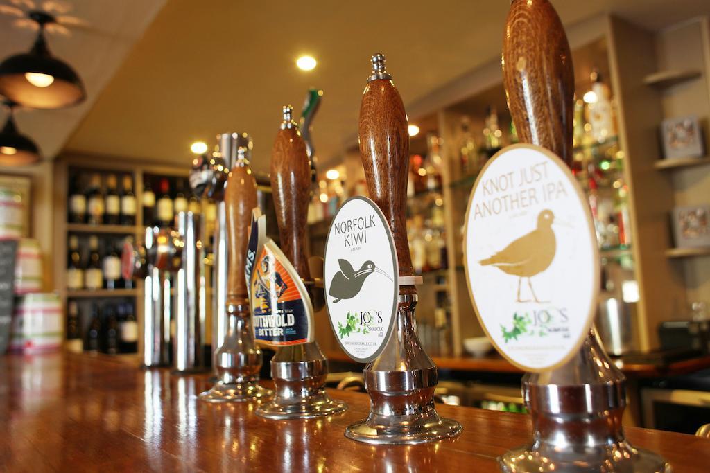 Wells-next-the-Sea The Crown Hotel מראה חיצוני תמונה